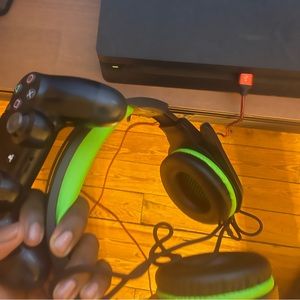 PlayStation 4 w/ controller, & mic